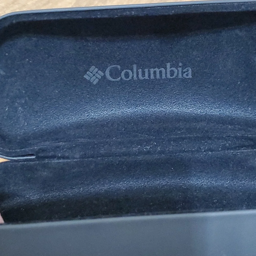Columbia Sun Glass Case